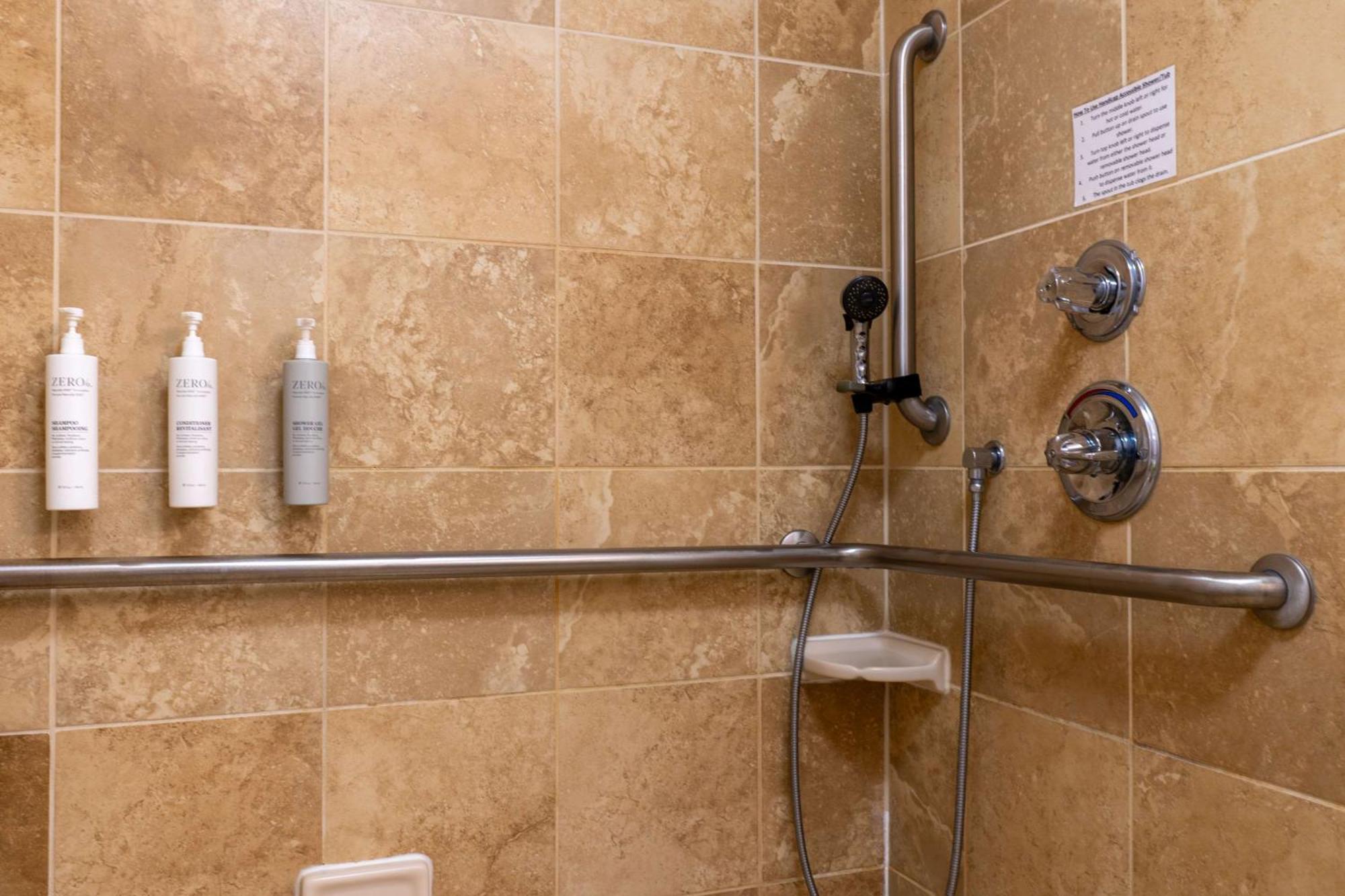 Hampton Inn Elkhorn Lake Geneva Area מראה חיצוני תמונה