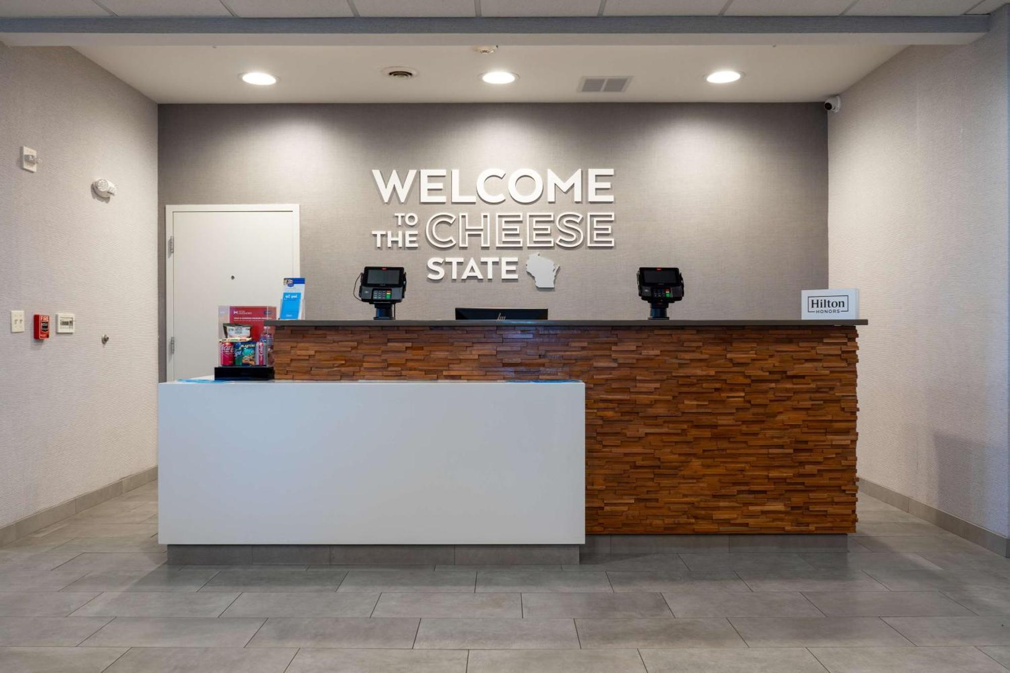 Hampton Inn Elkhorn Lake Geneva Area מראה חיצוני תמונה