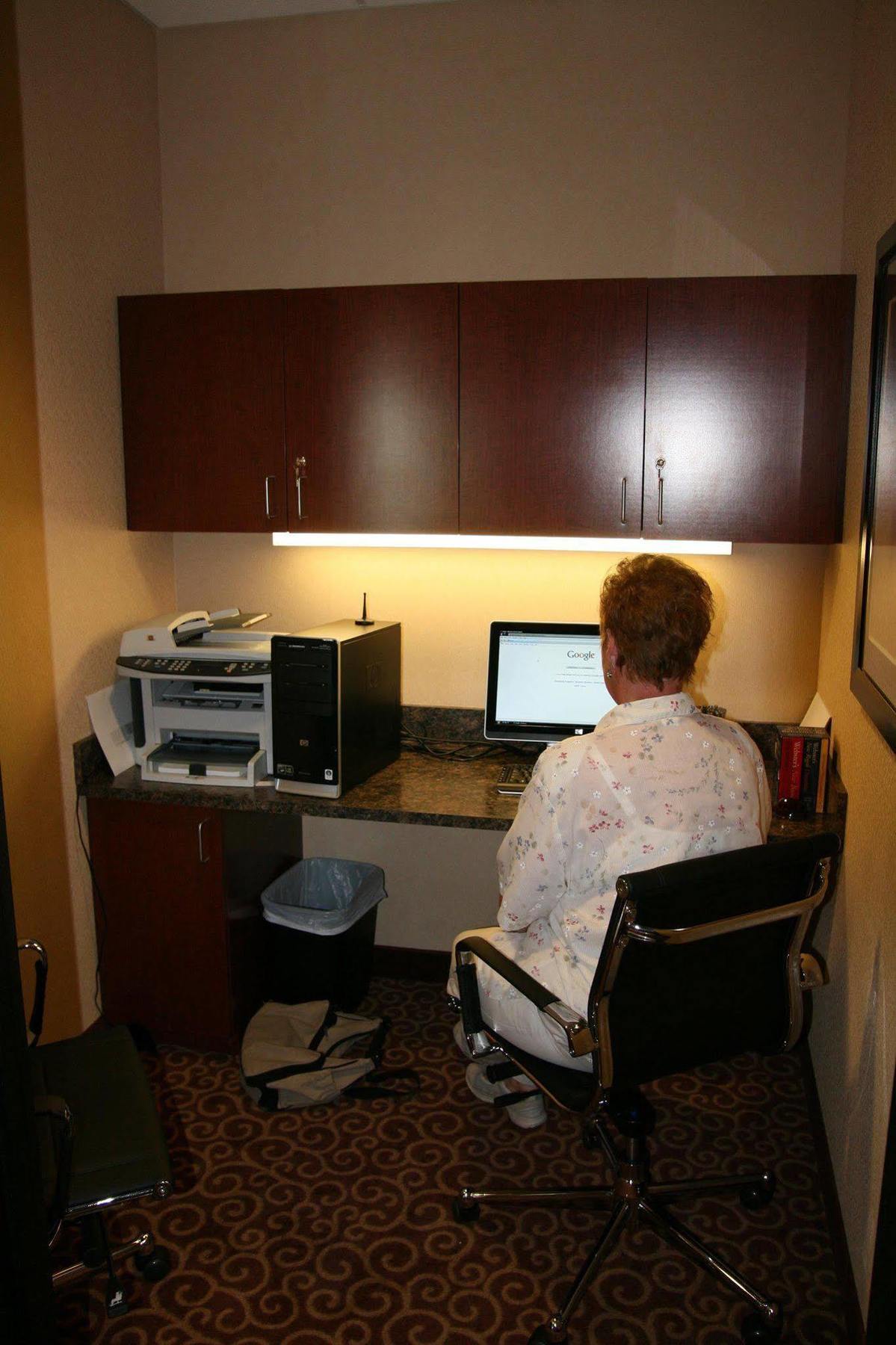 Hampton Inn Elkhorn Lake Geneva Area מתקנים תמונה